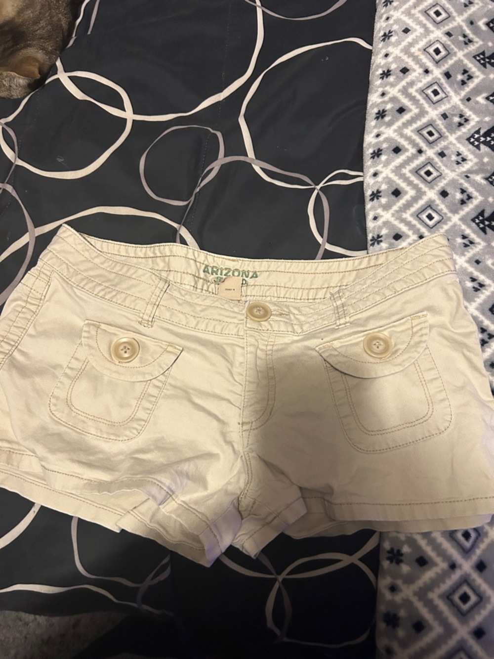 Arizona Jean Company Cream Women's Cotton Blend Short Shorts with Button Pockets